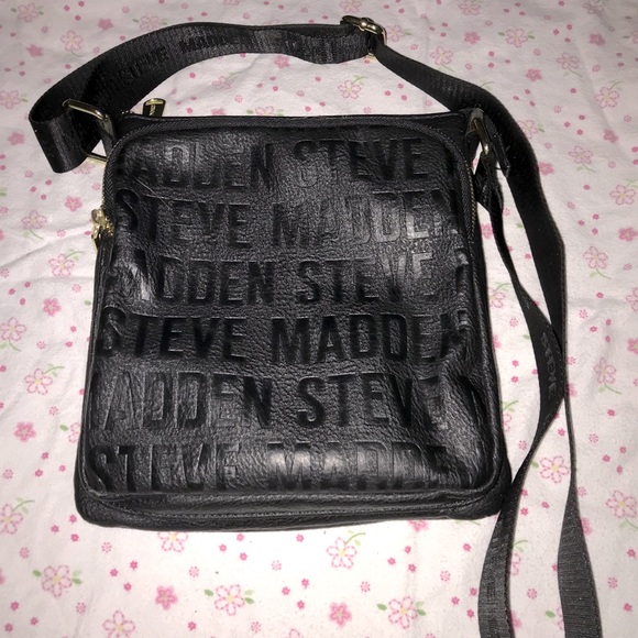 Steve Madden Handbags - Steve Madden purse